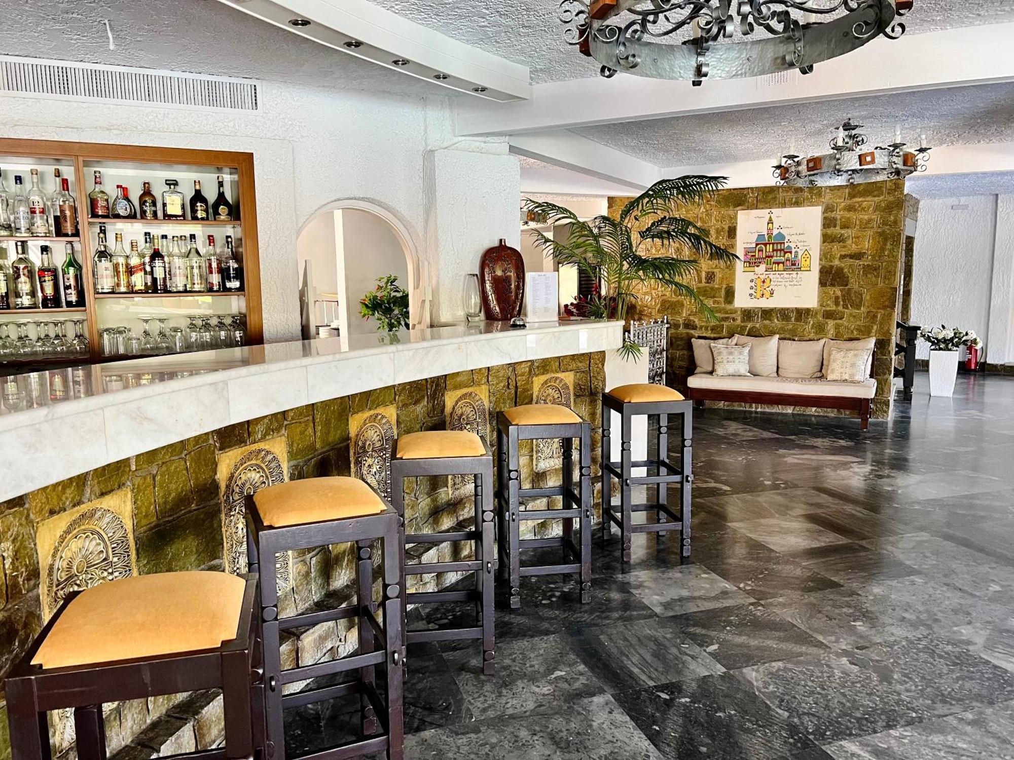 Karteros Hotel Dış mekan fotoğraf