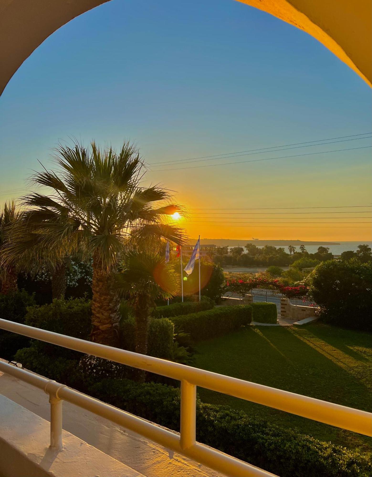 Karteros Hotel Dış mekan fotoğraf