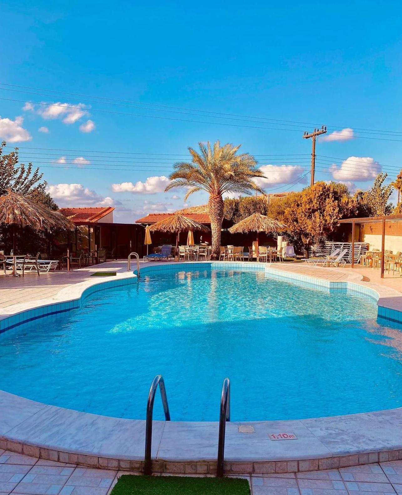 Karteros Hotel Dış mekan fotoğraf