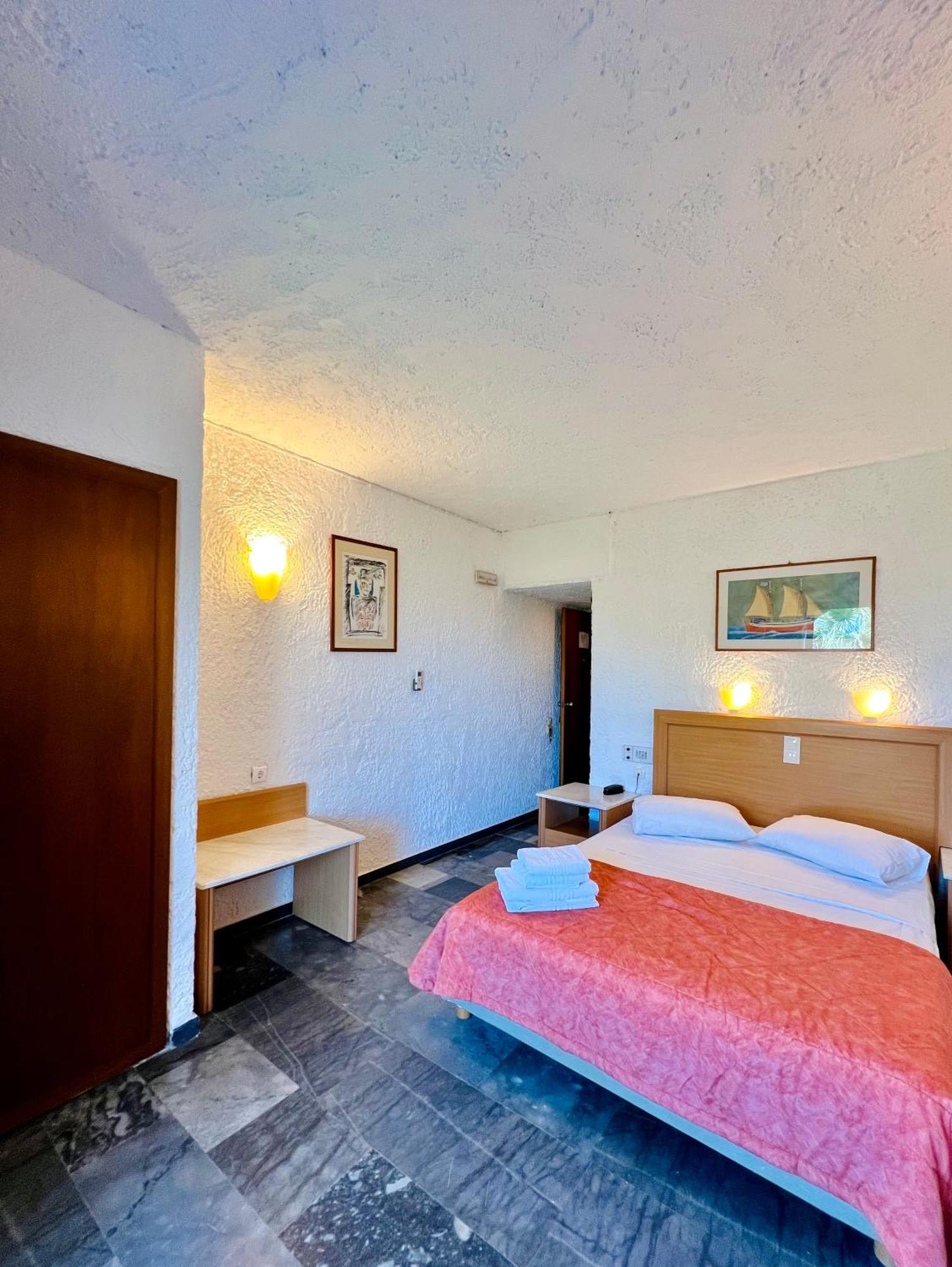 Karteros Hotel Dış mekan fotoğraf